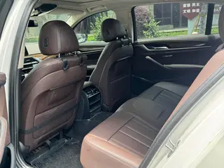 BMW 5 Series 2020 525Li Роскошный набор интерьер фото 6