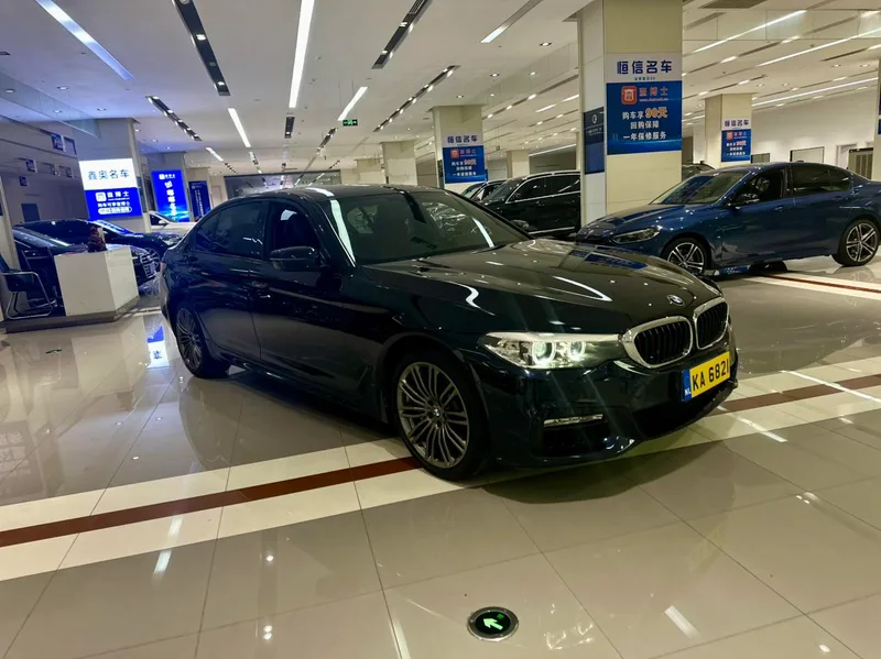 BMW 5 Series 2018 Reforma 530Li Líder M Conjunto deportivo exterior foto 3