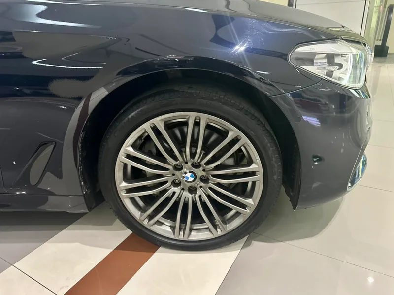 BMW 5 Series 2018 Reforma 530Li Líder M Conjunto deportivo exterior foto 4