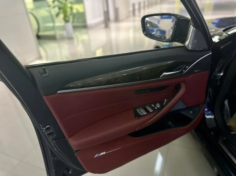 BMW 5 Series 2018 Reforma 530Li Líder M Conjunto deportivo exterior foto 6