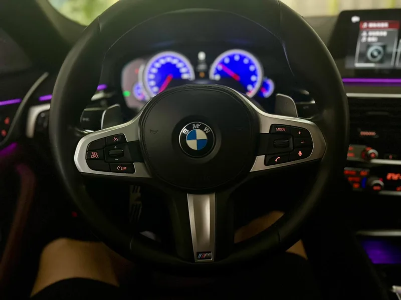 BMW 5 Series 2018 Reforma 530Li Líder M Conjunto deportivo exterior foto 7