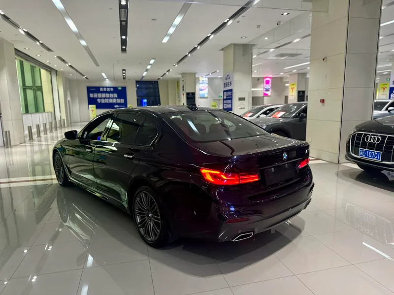 BMW 5 Series 2018 Reforma 530Li Líder M Conjunto deportivo interior foto 17