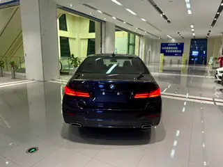 BMW 5 Series 2018 Reforma 530Li Líder M Conjunto deportivo interior foto 18