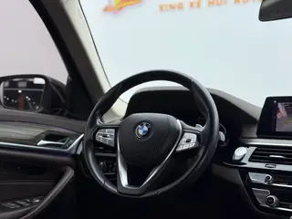 BMW 5 Series 2020 530Li Leading Type Luxury Set interior photo 9