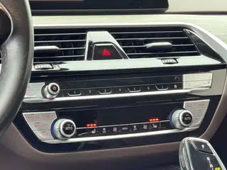 BMW 5 Series 2020 530Li Leading Type Luxury Set interior photo 10