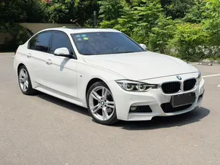 BMW 3 Series 2019 320i M Conjunto deportivo exterior foto 3