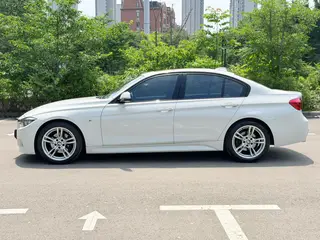 BMW 3 Series 2019 320i M Conjunto deportivo exterior foto 7