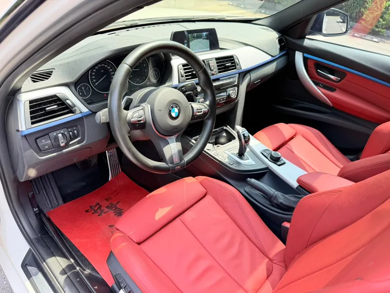 BMW 3 Series 2019 320i M Conjunto deportivo exterior foto 8