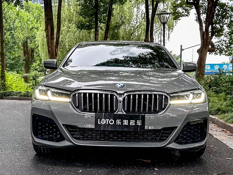 BMW 5 Series 2022 Restyling 540i Fashion Edition M Sports suit exterior photo 2