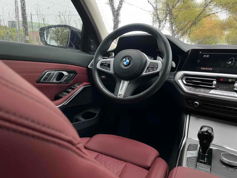 BMW 3 Series 2020 330i M Traje nocturno deportivo Yao interior foto 13