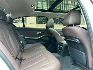 BMW 3 Series 2020 325Li M Sports suit interior photo 11
