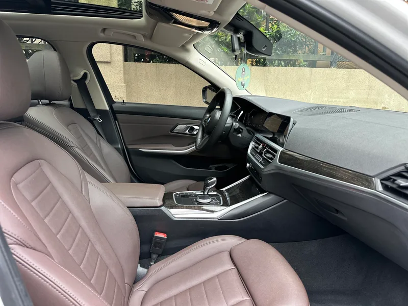 BMW 3 Series 2020 325Li M Sports suit interior photo 13