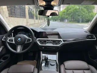 BMW 3 Series 2020 325Li M Sports suit interior photo 15