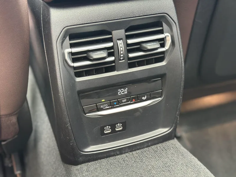 BMW 3 Series 2020 325Li M Sports suit interior photo 17