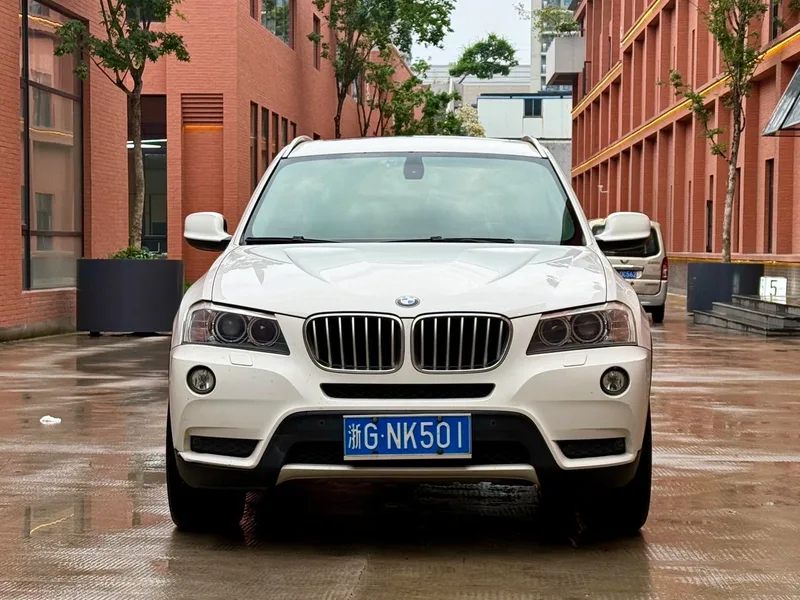 BMW X3 2011 xDrive28i Leading Type exterior photo 2