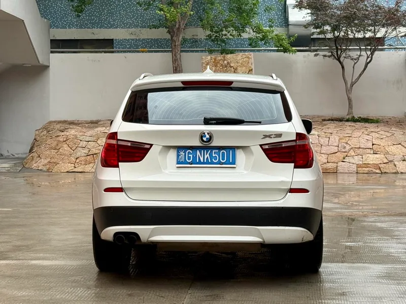 BMW X3 2011 xDrive28i Leading Type exterior photo 5