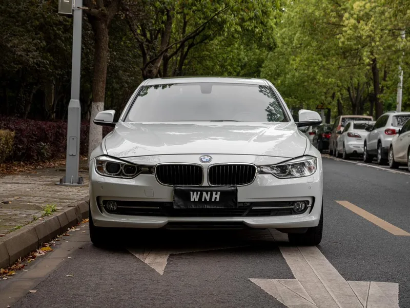 BMW 3 Series 2015 328Li Fashionable exterior photo 2