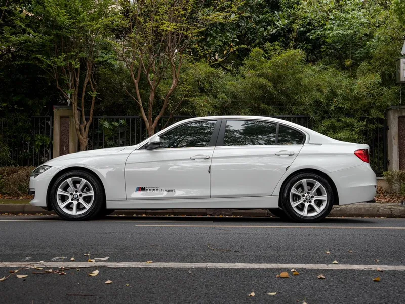 BMW 3 Series 2015 328Li Fashionable exterior photo 3