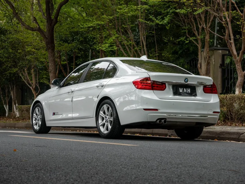 BMW 3 Series 2015 328Li Fashionable exterior photo 4