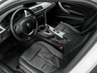 BMW 3 Series 2015 328Li Fashionable interior photo 6