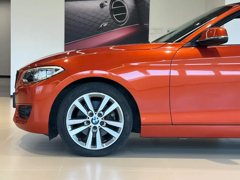 BMW 2 Series 2015 220i Coupé convertible Líder exterior foto 5