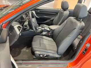 BMW 2 Series 2015 220i Coupé convertible Líder interior foto 10