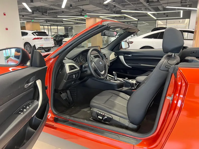 BMW 2 Series 2015 220i Coupé convertible Líder interior foto 13