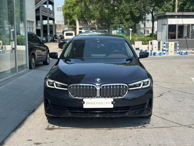 BMW 5 Series 2021 Restyling 525Li Luxury Set exterior photo 2