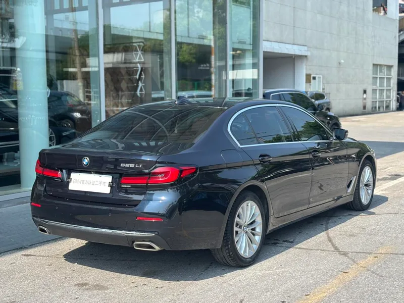 BMW 5 Series 2021 Restyling 525Li Luxury Set interior photo 9