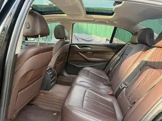 BMW 5 Series 2019 530Li xDrive Luxury Set interior photo 9