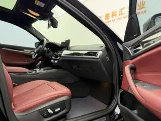 BMW 5 Series 2021 Restyling 525Li M Sports suit interior photo 8
