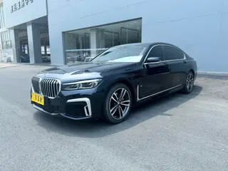 BMW 7 Series 2021 730Li M Ensemble de sport