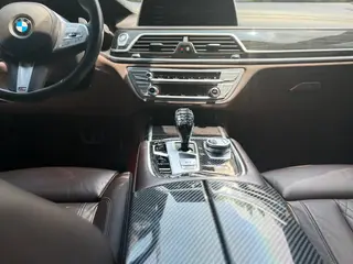 BMW 7 Series 2021 730Li M Ensemble de sport extérieur photo 7