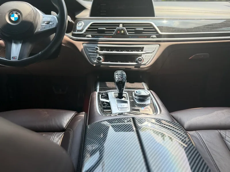 BMW 7 Series 2021 730Li M Ensemble de sport extérieur photo 7