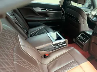 BMW 7 Series 2021 730Li M Ensemble de sport intérieur photo 11