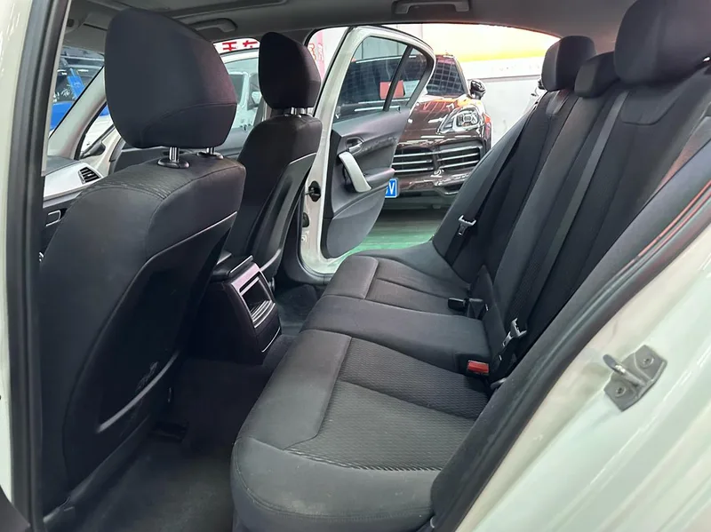 BMW 1 Series (Imported) 2013 Restyling 116i Leading Type interior photo 11