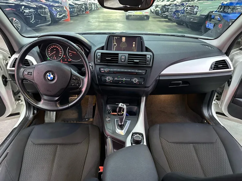 BMW 1 Series (Imported) 2013 Restyling 116i Leading Type interior photo 12