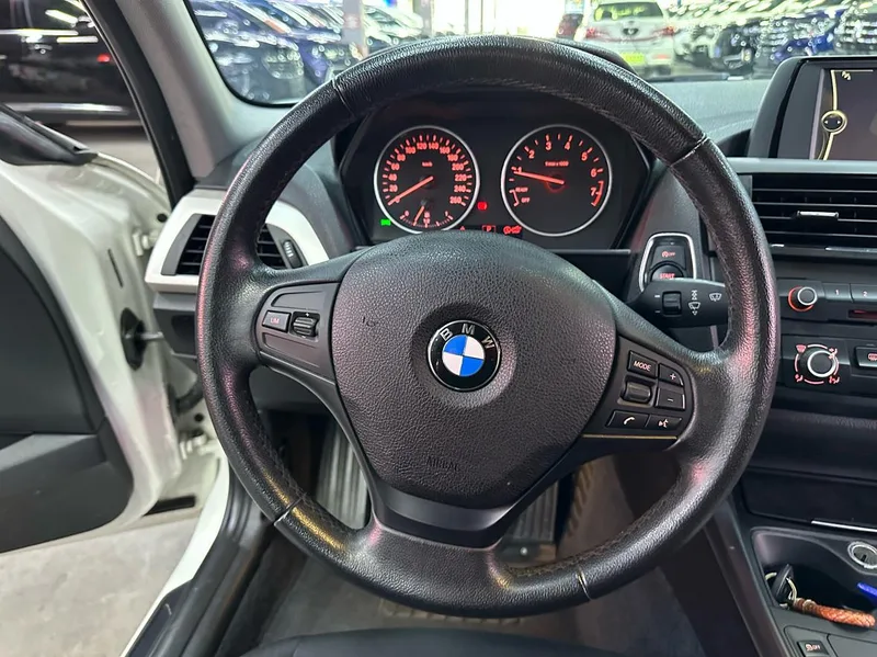 BMW 1 Series (Imported) 2013 Restyling 116i Leading Type interior photo 13