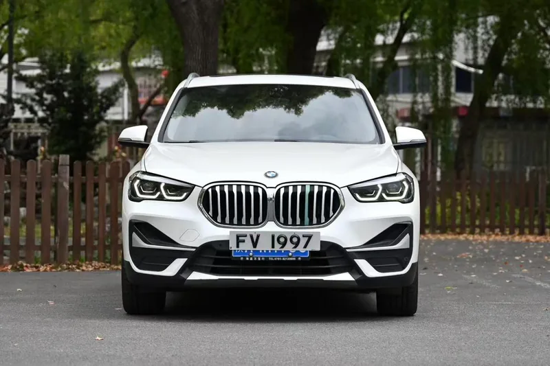 BMW X1 2020 sDrive20Li Fashionable exterior photo 2