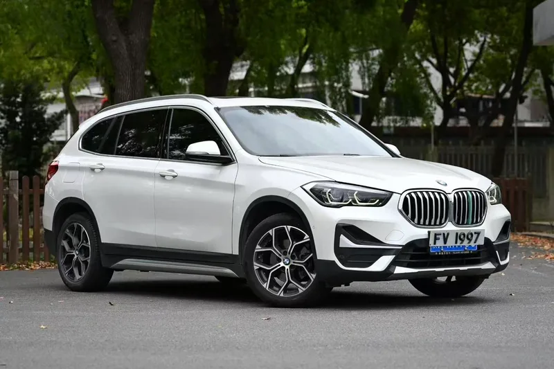 BMW X1 2020 sDrive20Li Fashionable exterior photo 3