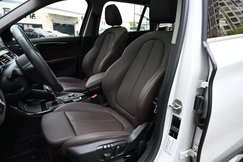 BMW X1 2020 sDrive20Li Fashionable exterior photo 5