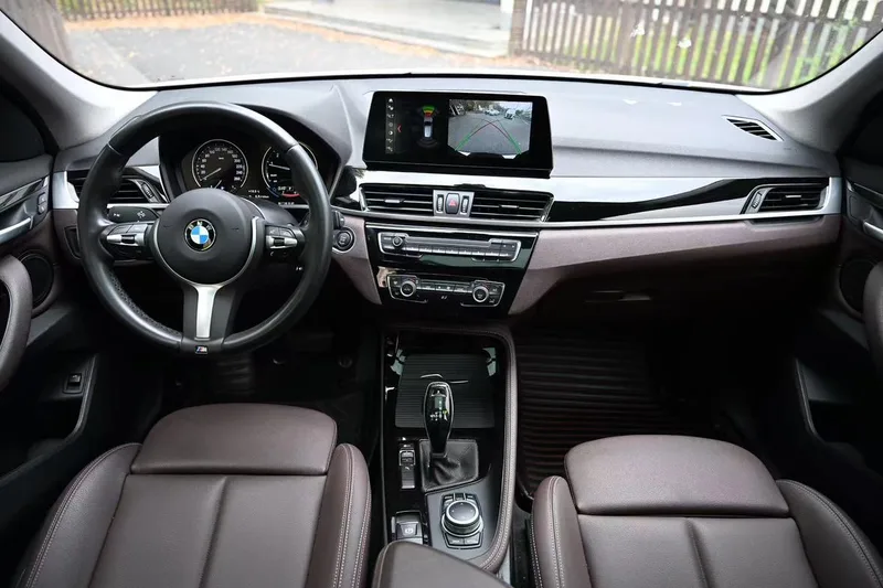 BMW X1 2020 sDrive20Li Fashionable interior photo 8