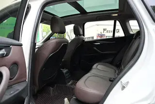BMW X1 2020 sDrive20Li Fashionable interior photo 10