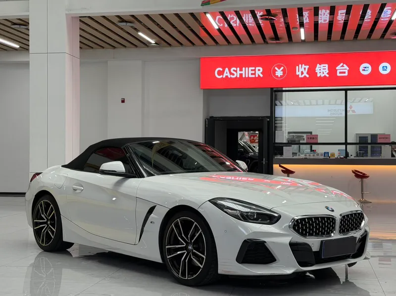 BMW Z4 2022 sDrive 25i M Conjunto deportivo exterior foto 3