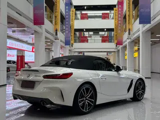 BMW Z4 2022 sDrive 25i M Conjunto deportivo exterior foto 4