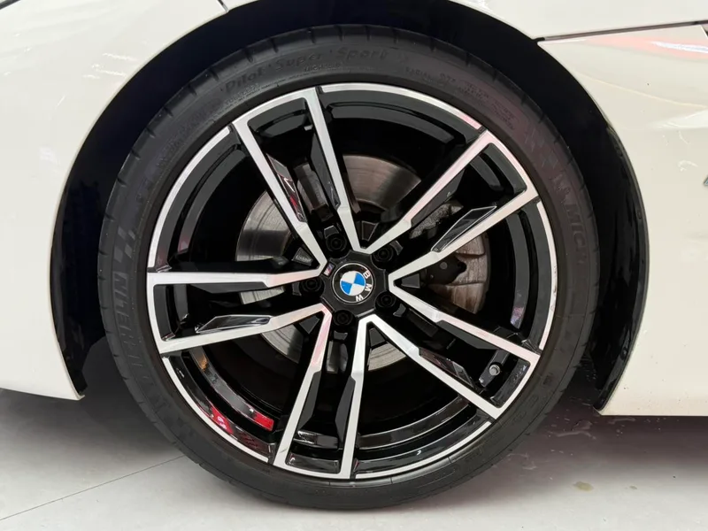 BMW Z4 2022 sDrive 25i M Conjunto deportivo exterior foto 8
