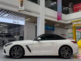 BMW Z4 2022 sDrive 25i M Conjunto deportivo exterior foto 9