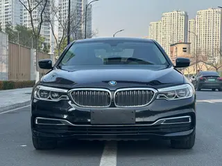 BMW 5 Series 2020 530Li Leading Type Luxury Set exterior photo 2