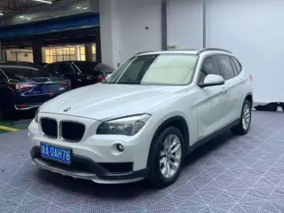 BMW X1 2015 sDrive18i Модная улучшенная версия