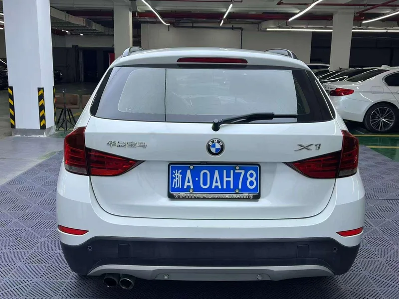 BMW X1 2015 sDrive18i Fashion Upgrade Edition exterior photo 5